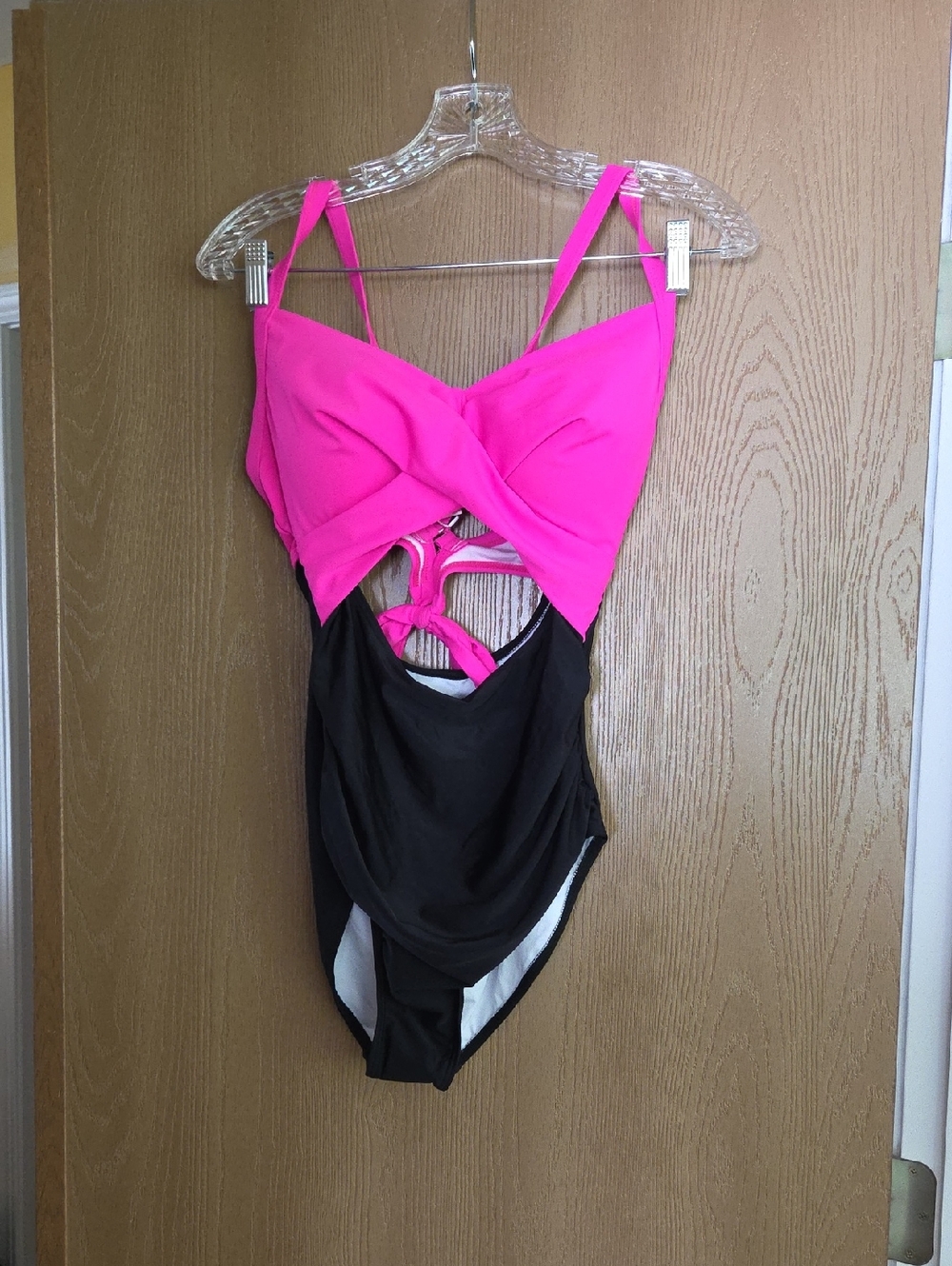 Women’s Pink & Black One-Piece Swimsuit - Twist Front Cutout...size Lg.